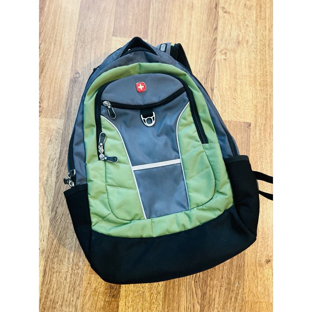 Swiss Army Gear Airflow Laptop Backpack Large Multi-Pocket Padded Zippered EUC